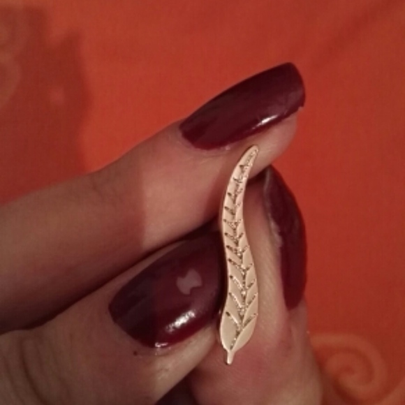 Gold Feather Leaf Stud Earrings - Picture 7 of 8